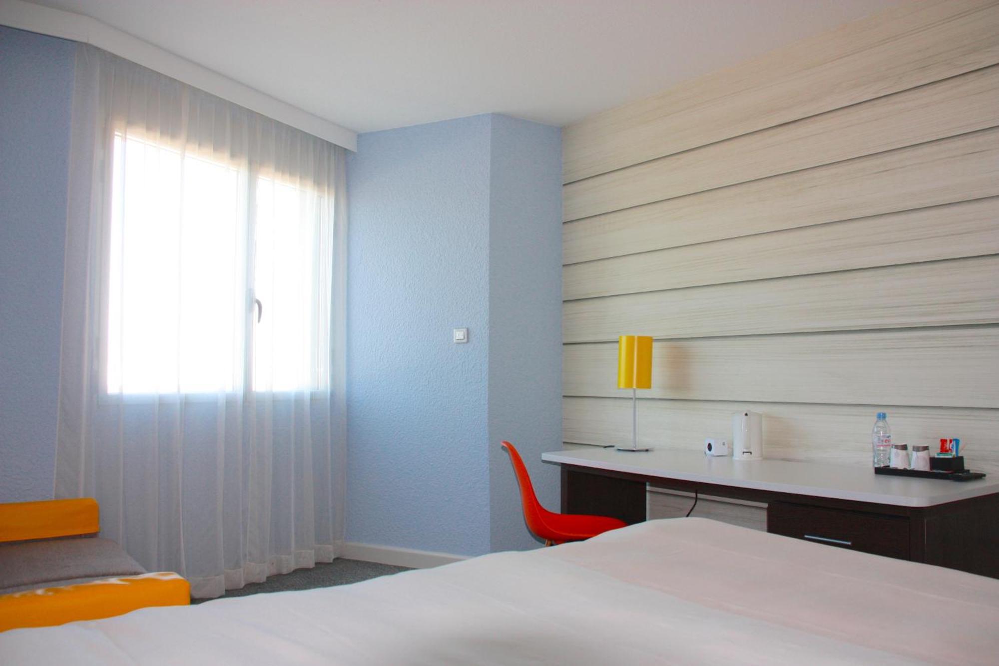Ibis Styles Toulon La Seyne Sur Mer Exterior foto