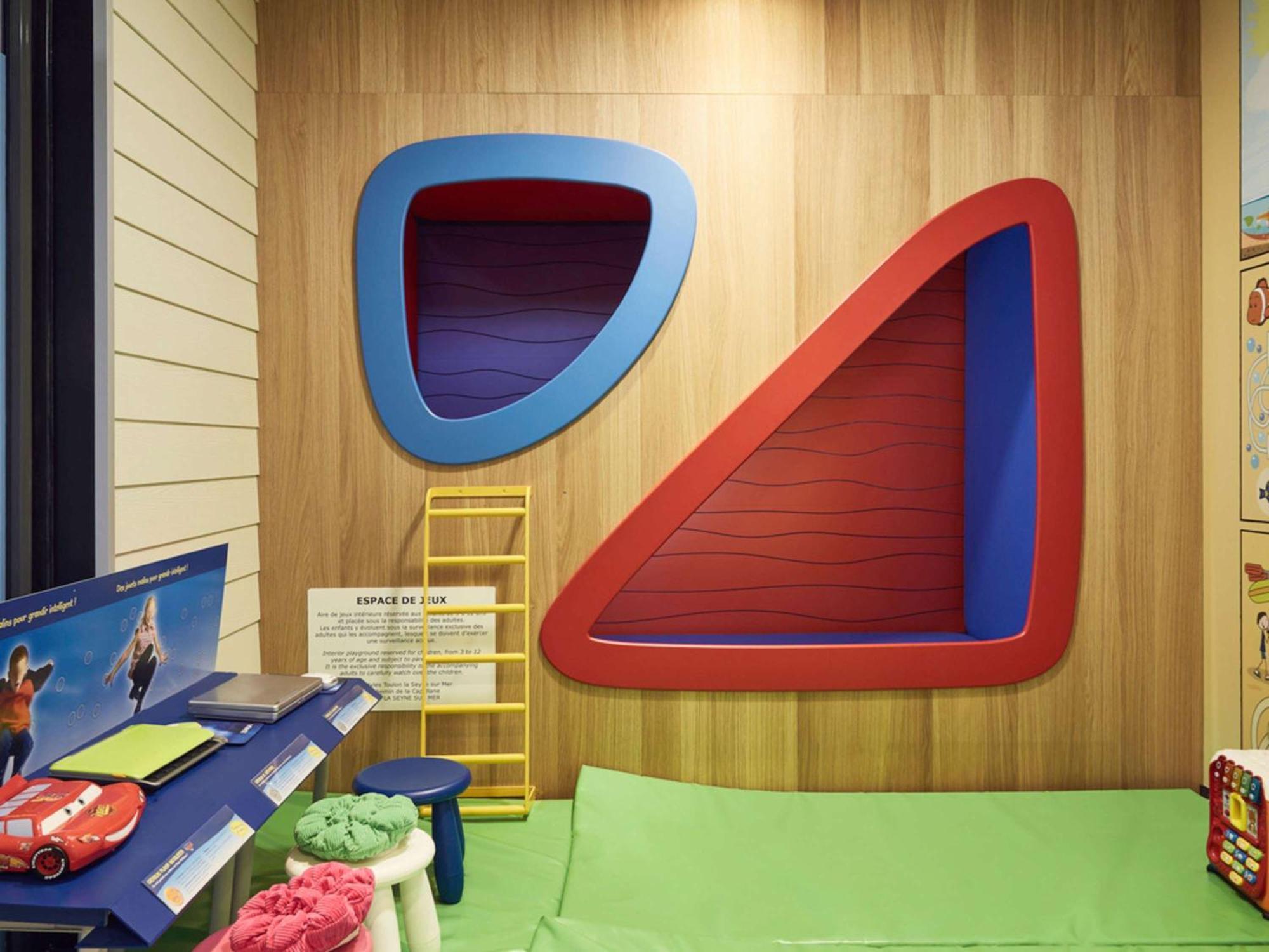 Ibis Styles Toulon La Seyne Sur Mer Exterior foto