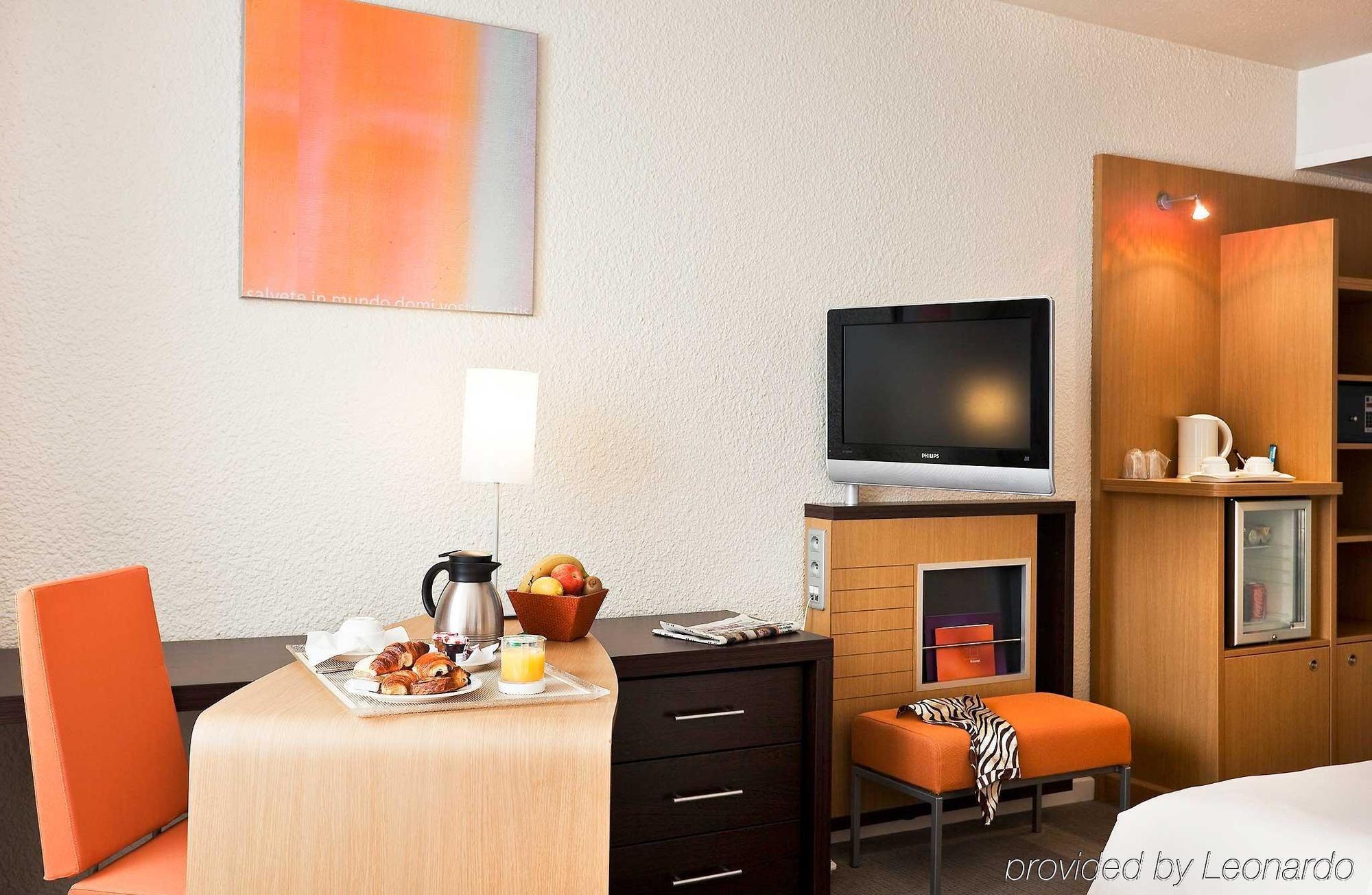 Ibis Styles Toulon La Seyne Sur Mer Exterior foto